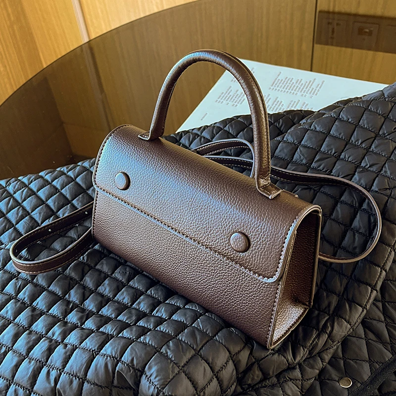 

Niche Design Handbags New Style 2021 Fashion High-end Messenger Bag Hot-selling Handbag Square Bag Shoulder Bag Width: 21cm