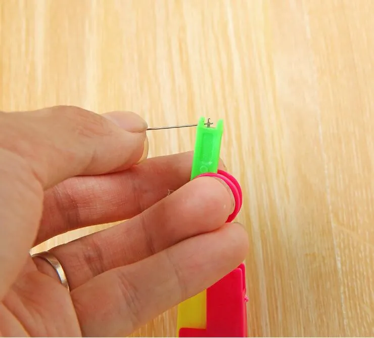 1 шт. легко швейная игла устройство пожилого возраста Удобная Применение