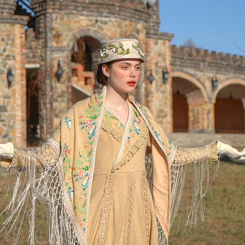 Original Design AIGYPTOS Autumn Spring Women Vintage Elegant Wraps Roses Embroidery Tassels BlingBling Knitted Cotton Scarf/Cape |