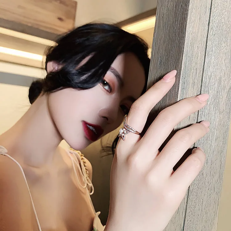 

Exaggerated five pointed star Pearl Ring women's fashion fashion fashion simple ring opening ring index finger ring