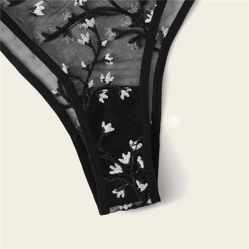 

Women Fashion Lingerie Set Sexy Bra Sets For Ladies Three-point Embroidered See-through Lightweight Bra Ladies Underwear