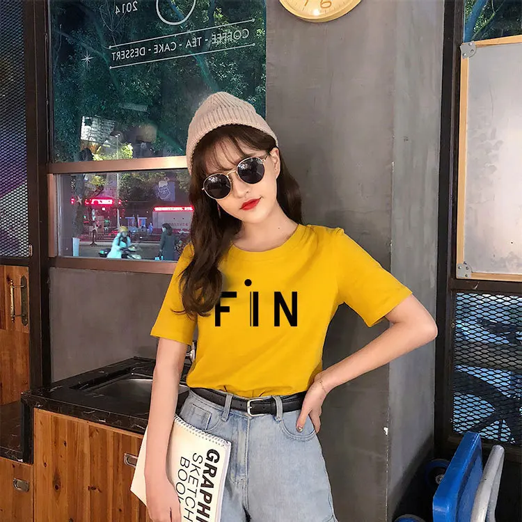 Летняя футболка с круглым вырезом и буквенным принтом белого розового цвета