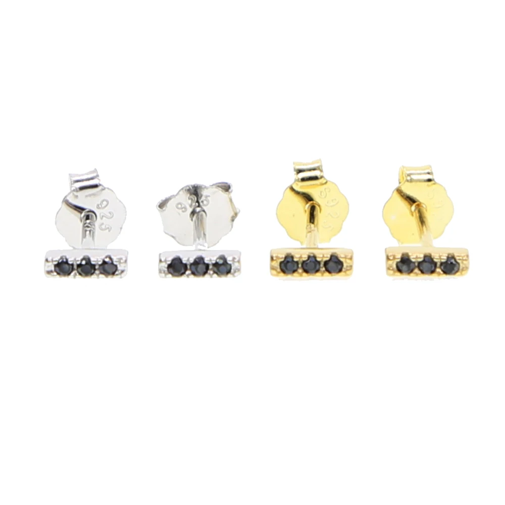 Женские маленькие серьги черного цвета с кубическим цирконием простые из