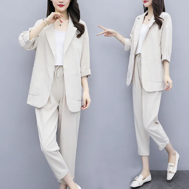 Костюм брючный женский офисный из двух предметов однотонный корейский Свободный