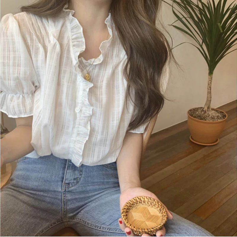 Женская однобортная Блузка с оборками белая винтажная элегантная пикантная