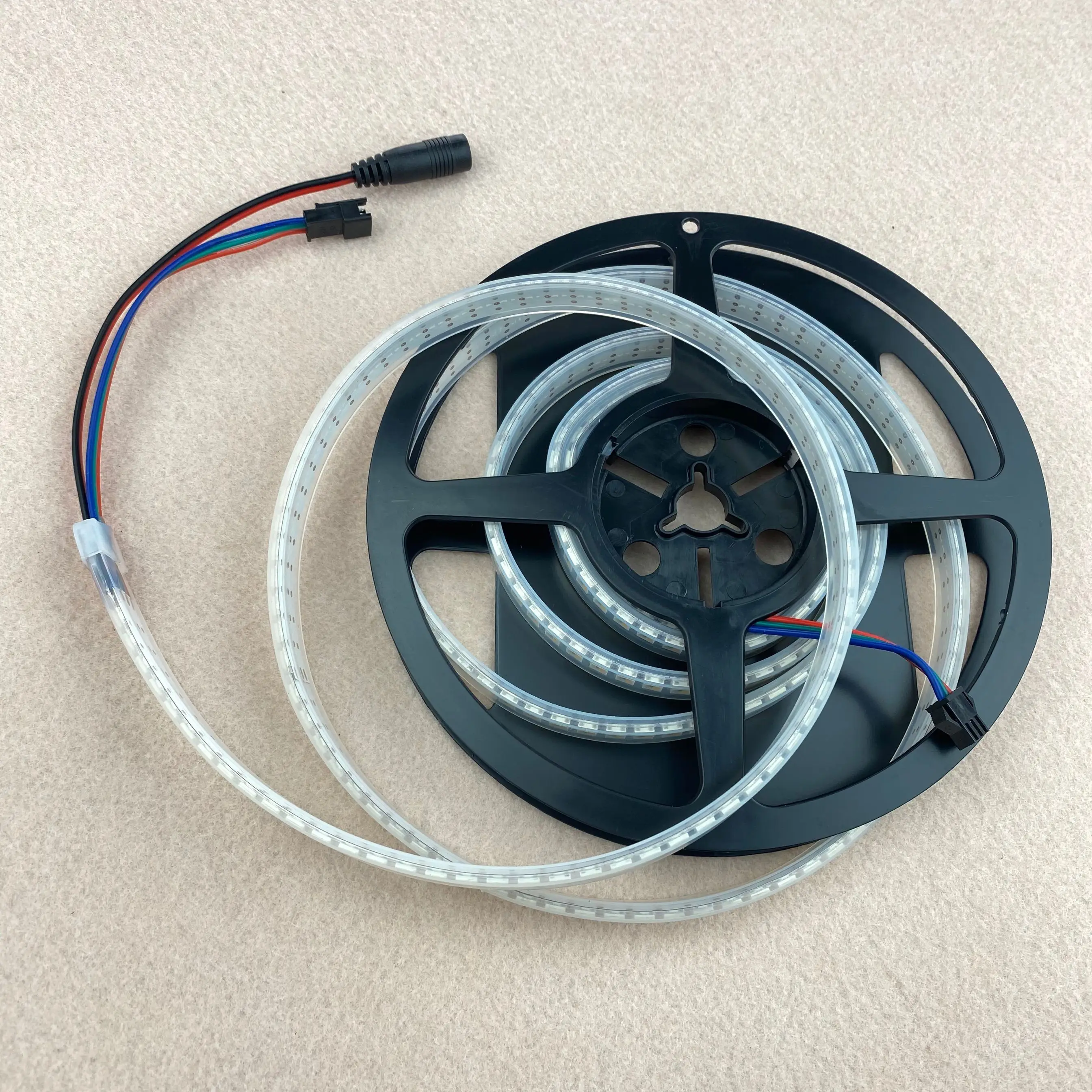 Светодиодная Адресуемая лента теплый белый цвет 144 светодиода/м пикс./м