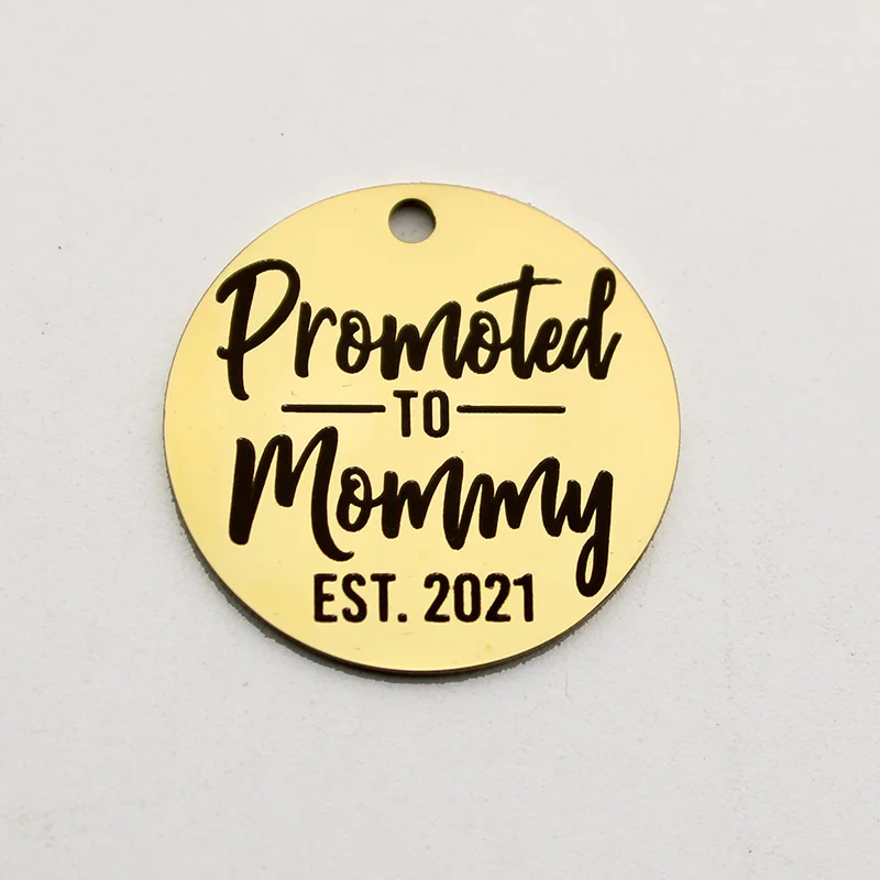 Мама Est.2021 Шарм выгравировать повышен до Mommy 2021 Подвески Нержавеющая сталь