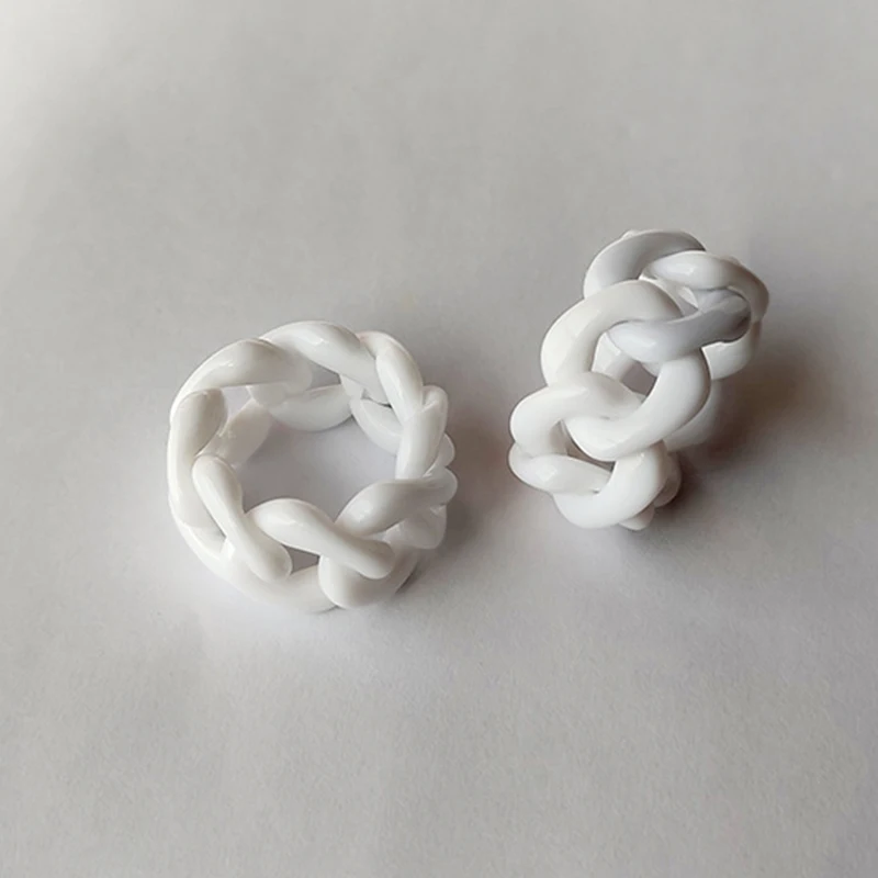 

2021 Trendy Colorful Resin Geometric Round Chain Rings for Women Girls Party Jewelry Gifts Vintage Acrylic Ring Finger Ring