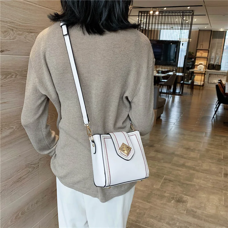 Сумка ведро из искусственной кожи новинка 2020 ins популярные ремни сумка с