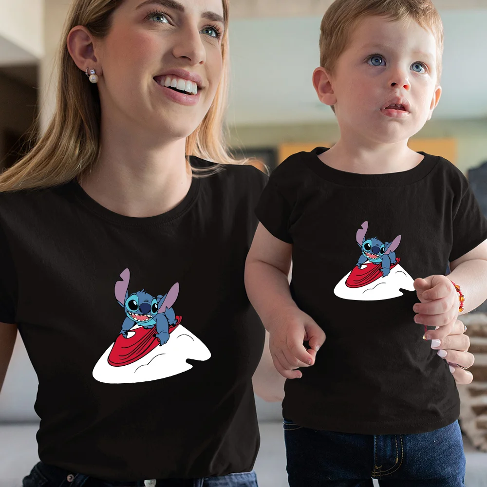 

Рождественская мультяшная одежда Ститч для девочек Семейные аксессуары модные на новый год летние женские футболки с коротким рукавом для ...