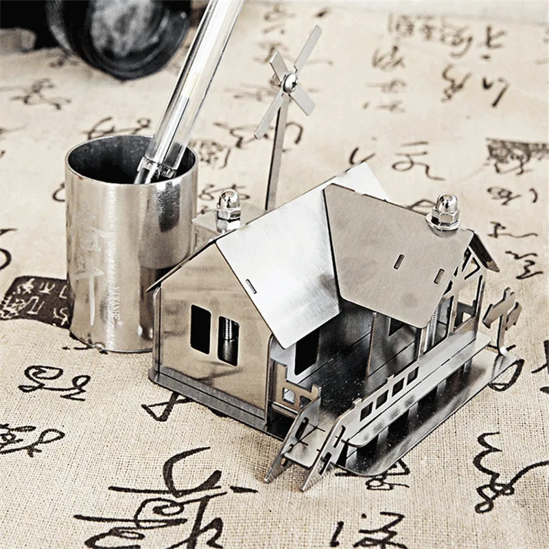 

Pure Handmade Metal Crafts Tin Cabin Bedroom Living Room Porch Decoration Ornaments Home Decor Mood Octopus Hut pen holder