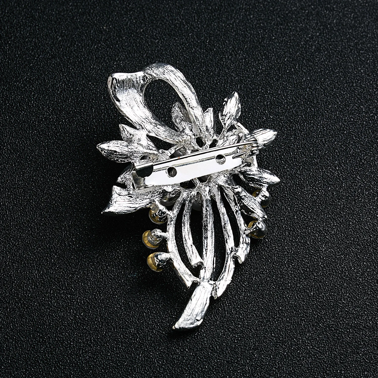 Женская брошь цветок Rinhoo большая Серебристая из металлического сплава в форме