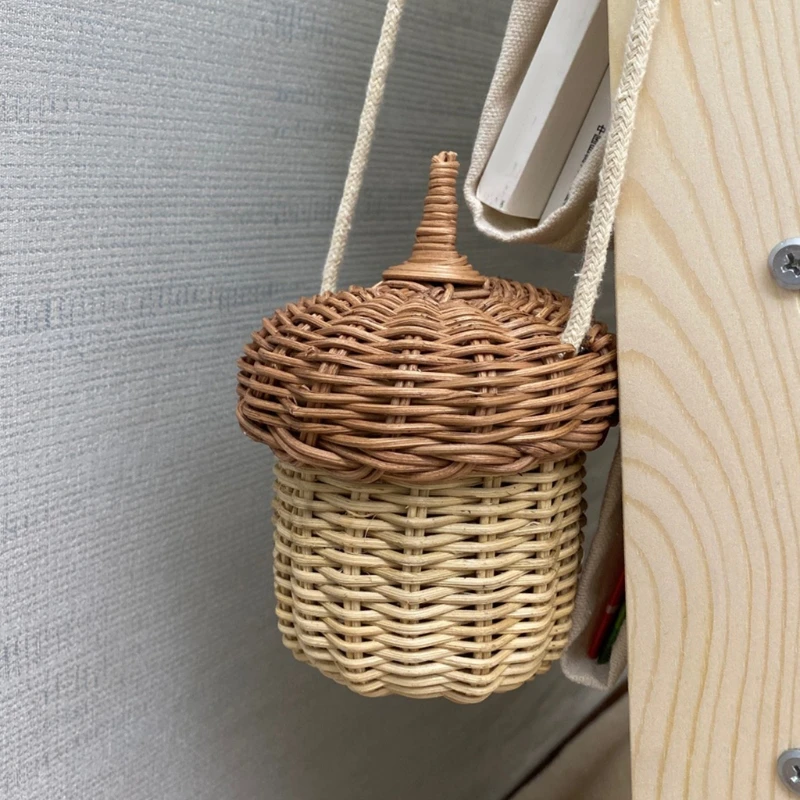 

Handwoven Round Rattan Bag Bucket Tropical Beach Style Woven Shoulder Rattan Bag Photo Props
