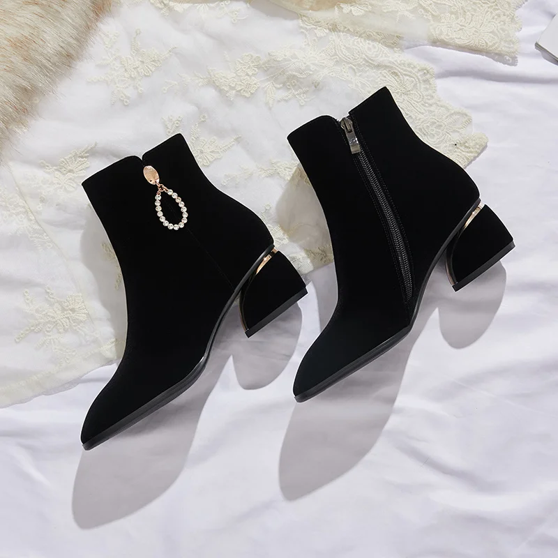 Женские ботильоны на платформе и массивном каблуке с круглым носком размеры 34-43 |