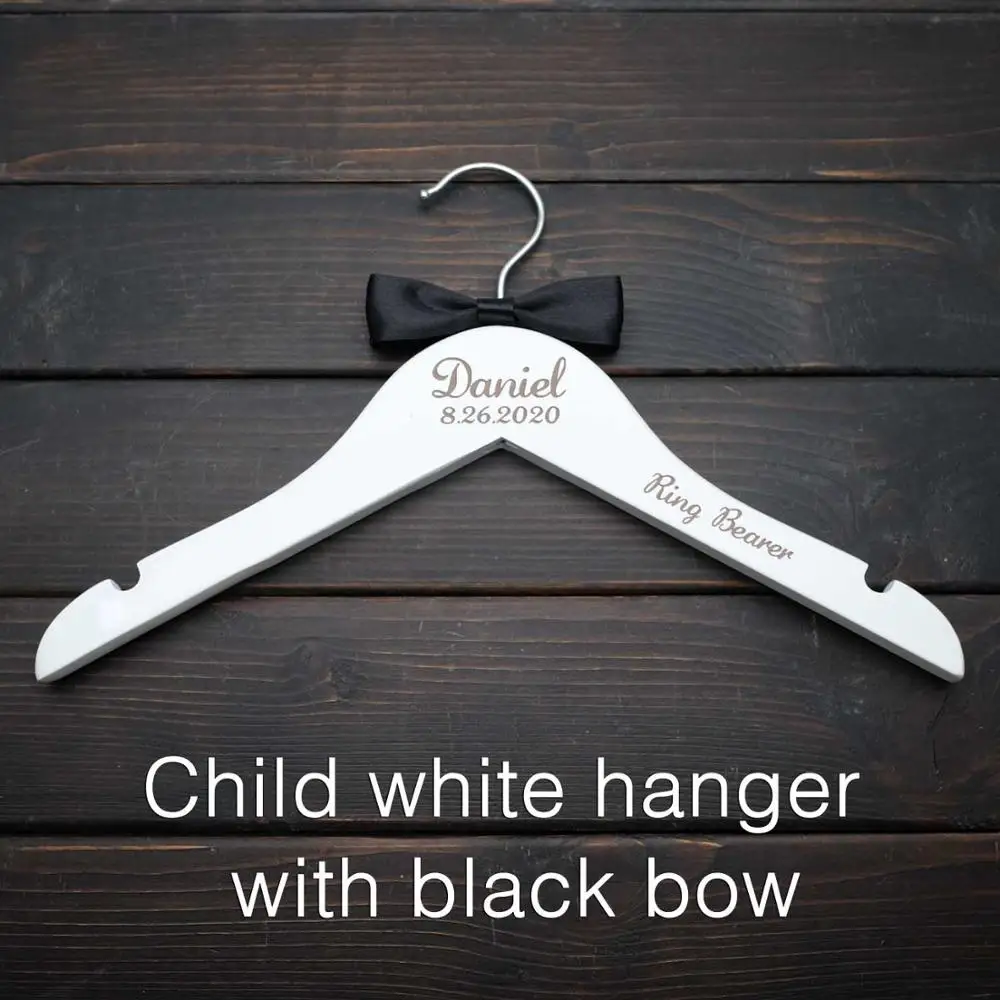 Child black bow Персонализированные Свадебные вешалки, гравировка имя деревянная вешалка, невесты, подружки невесты, цветок Девушки вешалка с розовой лентой, свадебные подарки - Цвет: Child black bow