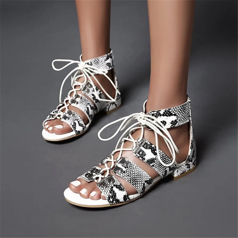 Женские сандалии гладиаторы со змеиным принтом PXELENA босоножки в римском стиле на
