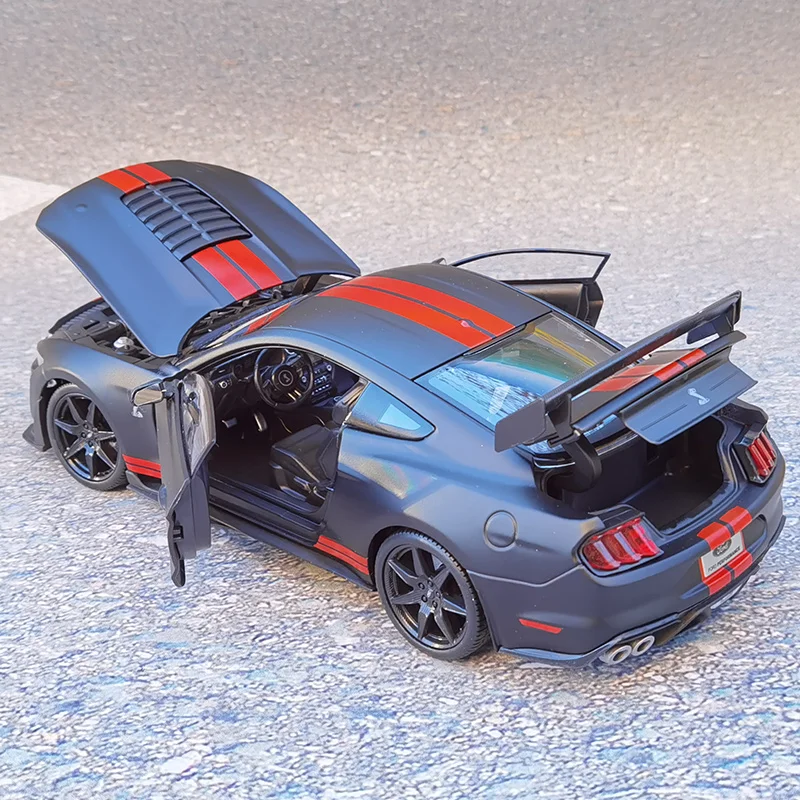 

Maisto 1:18 New 2020 Custom Edition Ford Shelby GT500 Alloy Retro Car Model Classic Car Model Car Decoration Collection gift