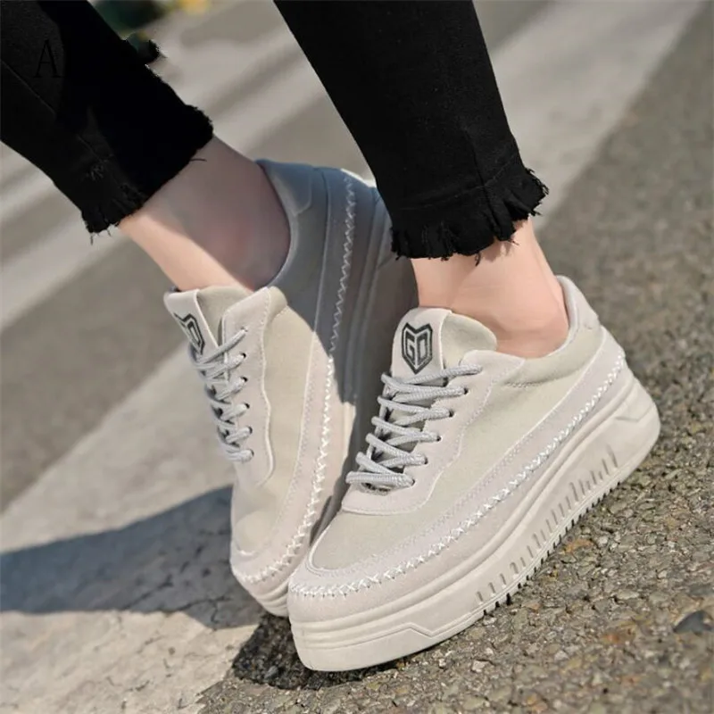 Женские кроссовки на платформе qwedb розовые вулканизированной подошве