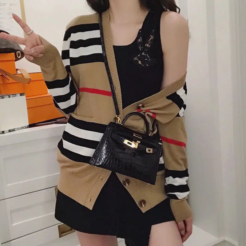 

Jacket Women's early spring, autumn and winter new sweater Han loose student sweater cardigan casual shirt striped outside slim