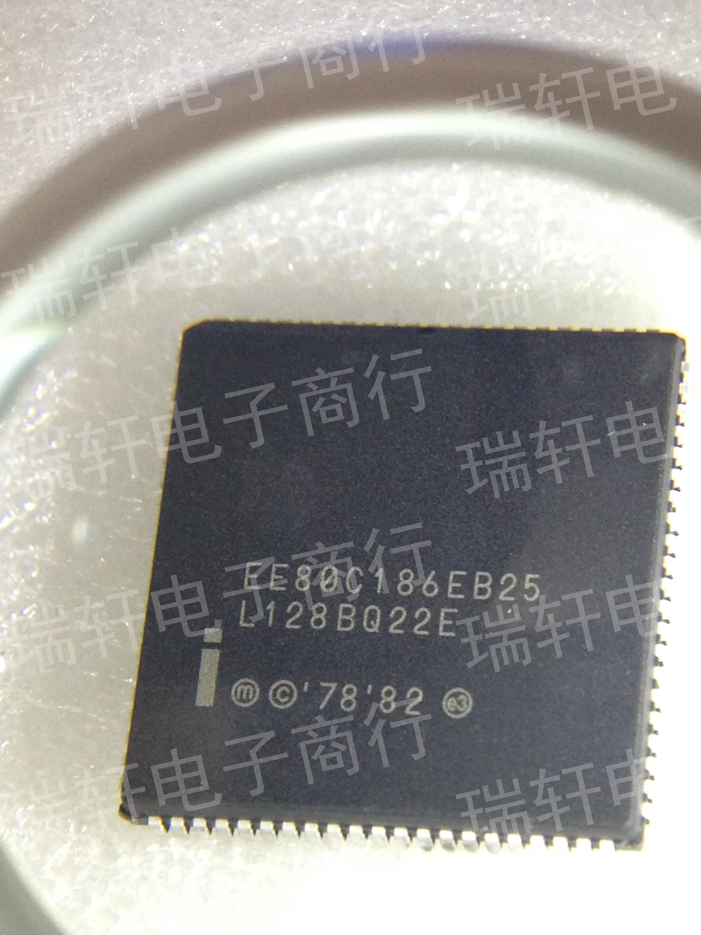 

Бесплатная доставка EE80C186EB25 EE80C186 PLCC