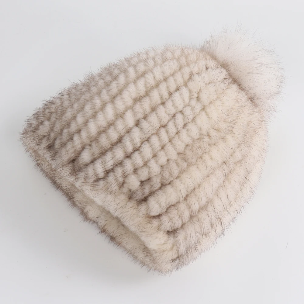 Женская зимняя шапка-бомбер из натурального меха норки |