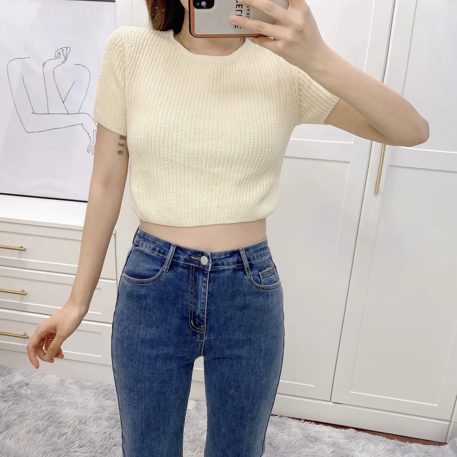 

Spring and summer new short sleeve T-shirt round collar northern opening design short knit top