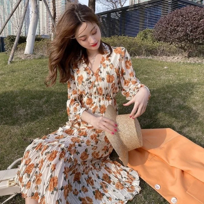 

Новинка весны, осени и зимы 2021, платье с маленькой маргариткой