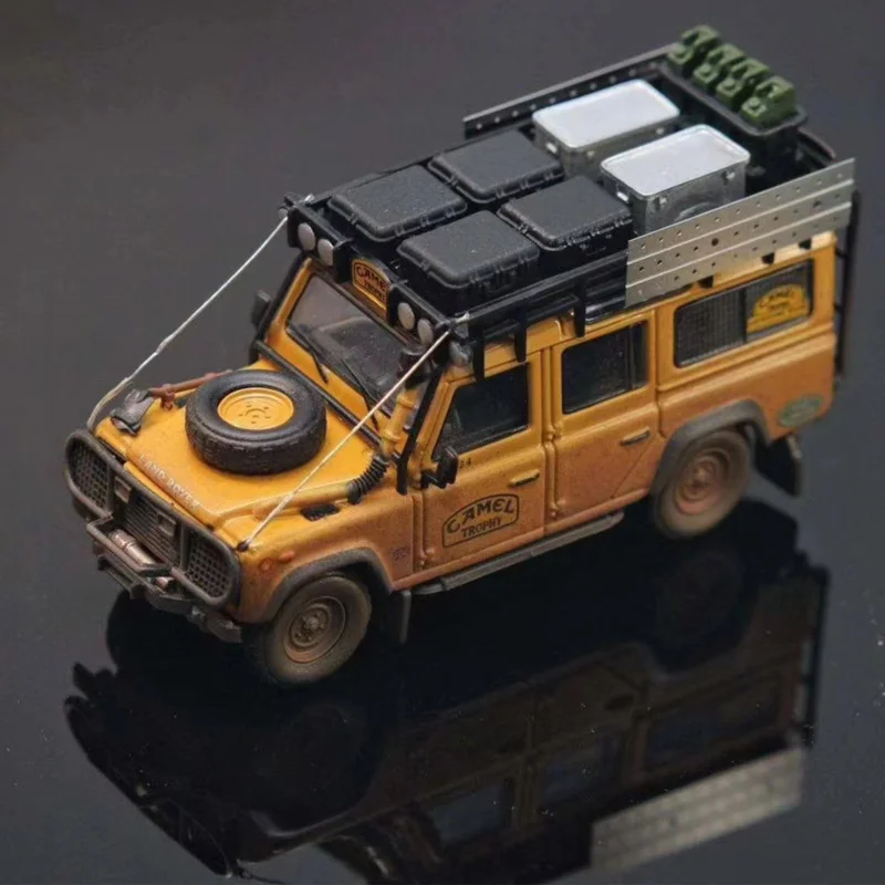 Модель автомобиля под давлением Master 1:64 Land Rover Defender 110 Regular/Muddy Edition | Игрушки и хобби