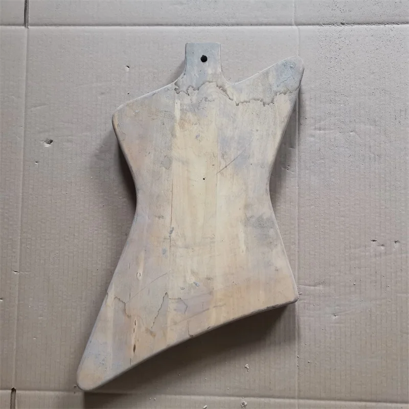 

JNTM Electric Guitar Semi-finished Body Unfinished DIY Guitar Part Guitar Body (661)