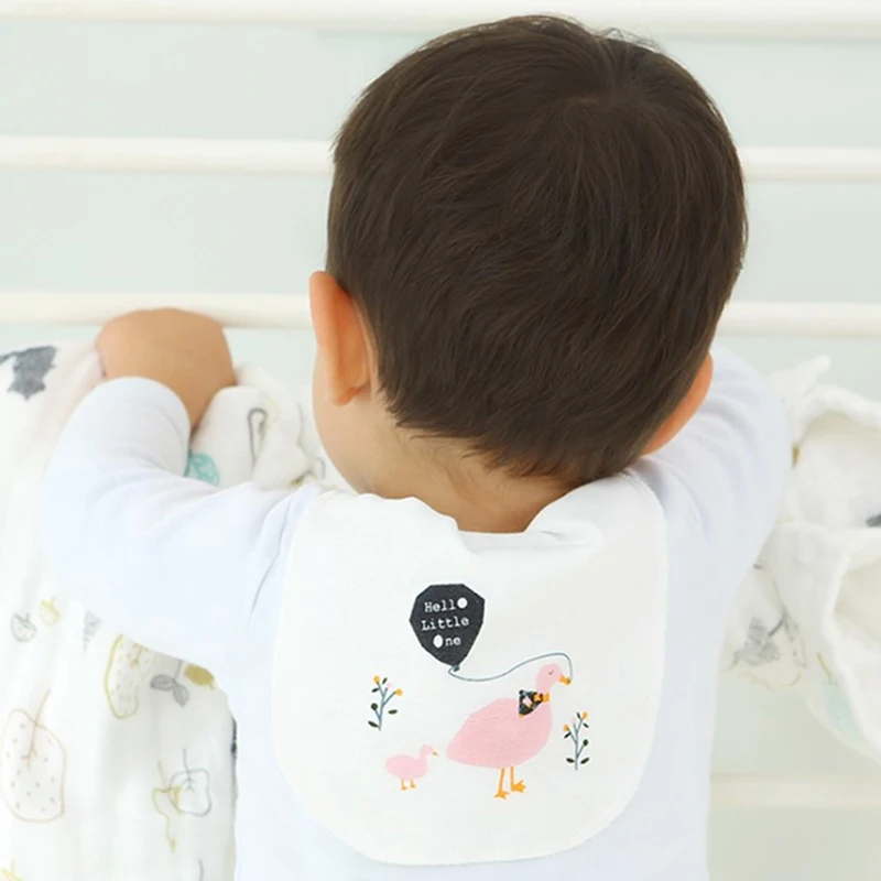 

2pcs Cute Soft Material Baby Wicking Towel Absorb Sweat Back Towel Perspiration Wipes Reusable Cartoon Print Baby Towel