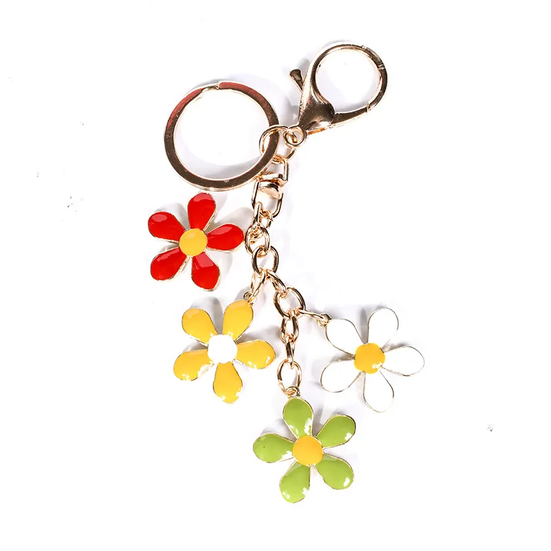 

Creative Metal Small Daisy Keychains Cute Grace Flower Daisy Key Chain Girl Bag Keyring Gifts Lovers Pendant