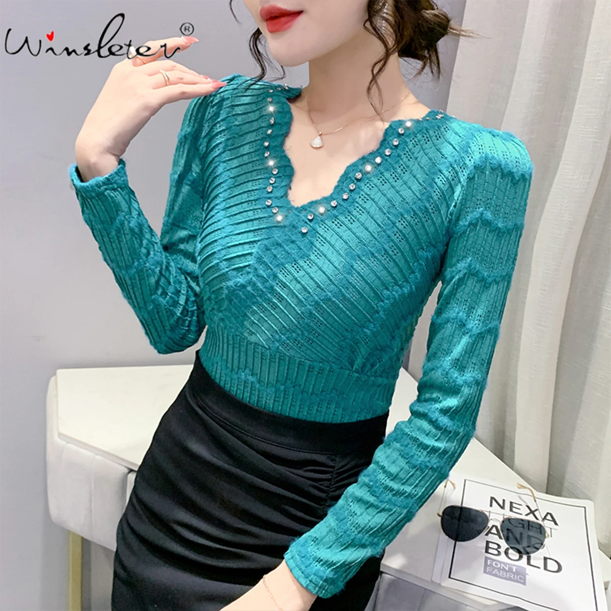 

MadBlack European Clothes Lace T-Shirt Fashion Sexy V-Neck Diamonds Women Tops Long Sleeve 2022 New Bottoming Shirt Tees T21503X