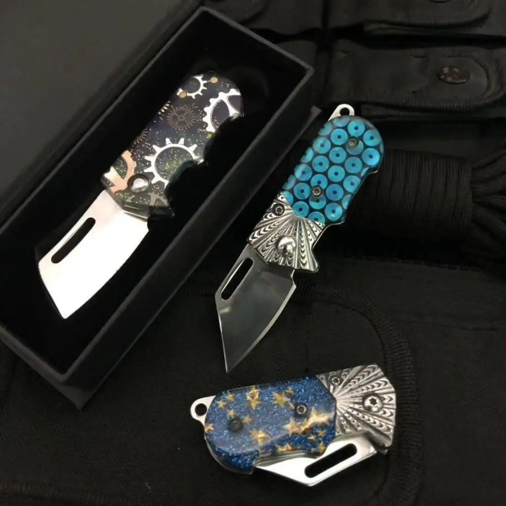 

3 Styles Folding Knife Keychain Mini Hunting D2 Steel Blade Acrylic Handle Gift EDC Knife Camping Survival Pocket knive Tool