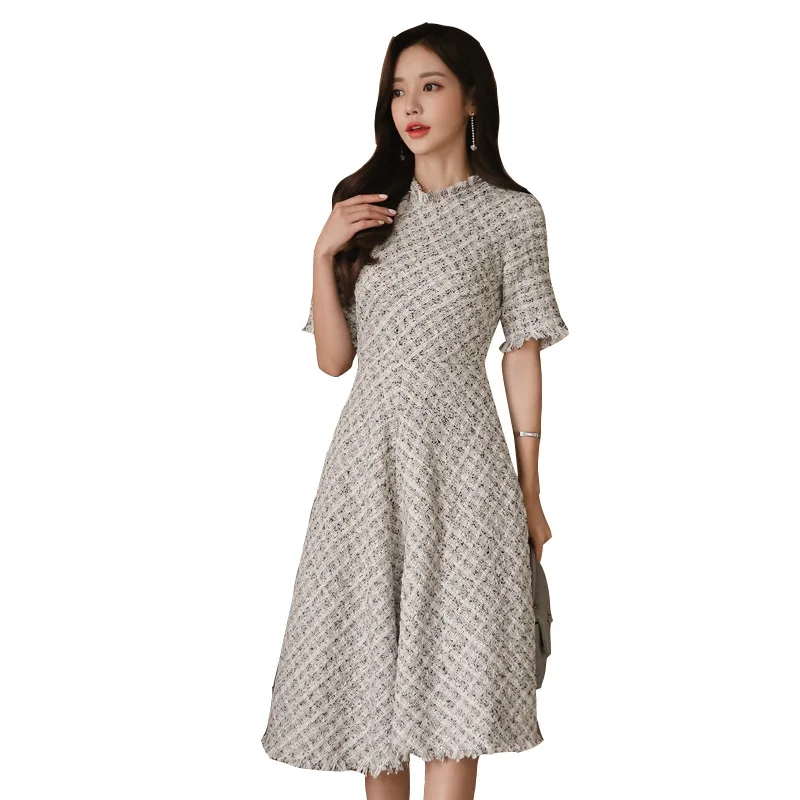 

Women's Fashionable Short-sleeved Slim Figure Thin Dress Woman