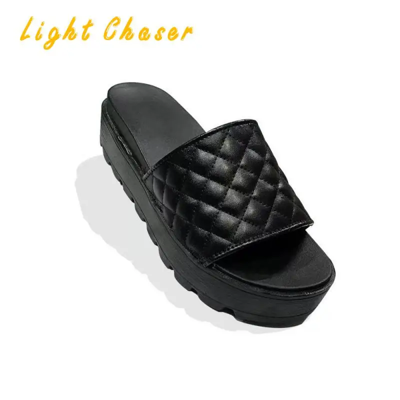 Thick-soled Sandals And Slippers Women 2021 Summer New Large Size Sponge Cake Flat-bottomed Women's Slippers Beach Flip Flops