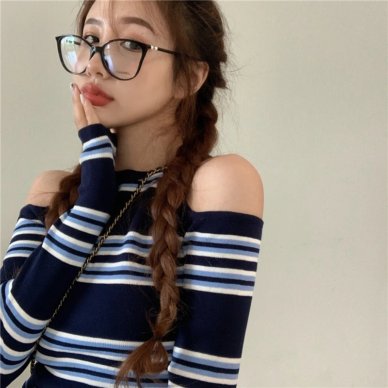 

2021spring and Summer Halter Off-the-Shoulder Striped Younger T-shirt Women's Design Sense Slim Fit Slimming Short