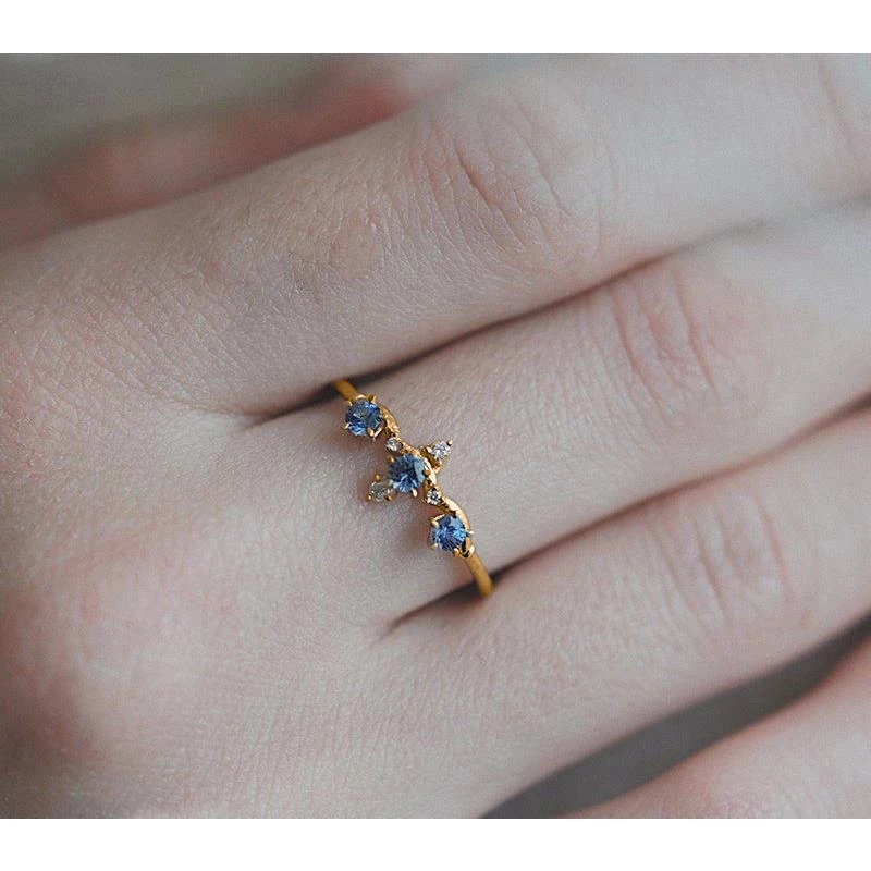 

New original designer craft crown blue diamond noble ring retro luxury shining charm women silver jewelry