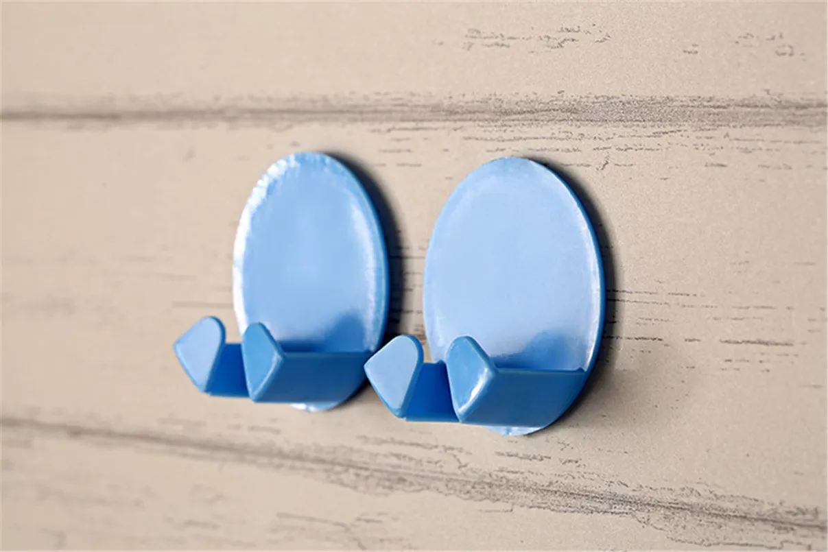 

5Pcs/lot Creative Pretty Plastic Power Wire Socket Storage Rack Wall Hang Sticky Bracket Plug Hook Random Color