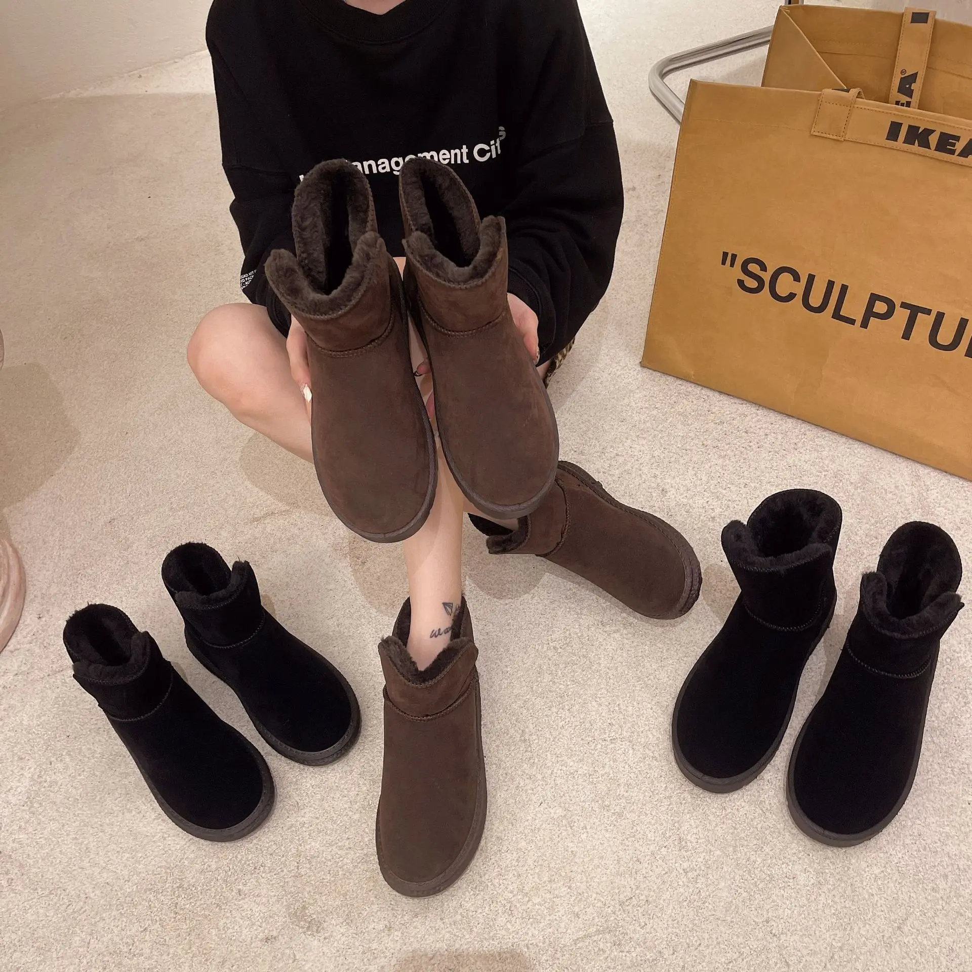 

Женские зимние ботинки на меху на осень и зиму, утепленная Нескользящая теплая и удобная хлопковая обувь с короткими трубками для мужчин и ж...