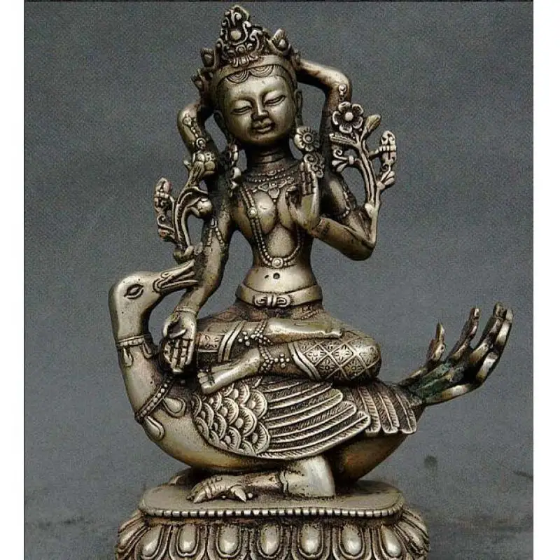 Богини вы богини тост. Будда арт. Статуя богини каннон в японии. Богиня лама. Богиня иштар статуэтка.