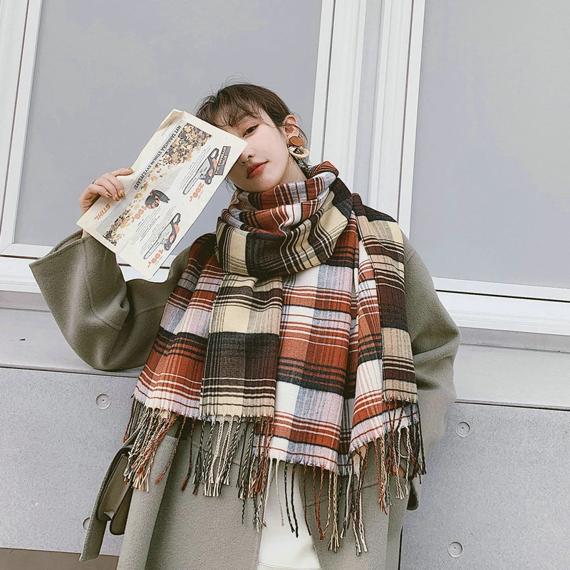 Женский длинный шарф с кисточками теплый толстый элегантный винтажный в клетку