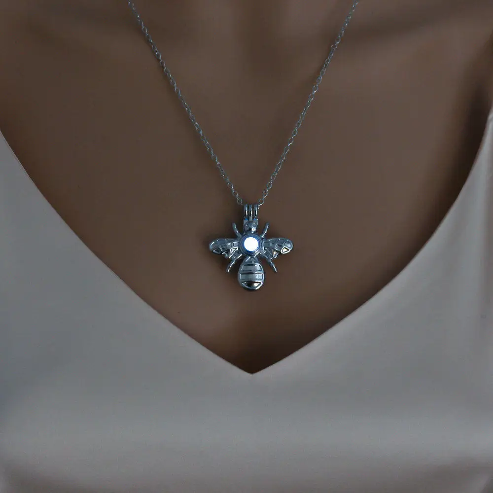 Новинка 2020 светящееся ожерелье с изображением животных в форме моли темноте