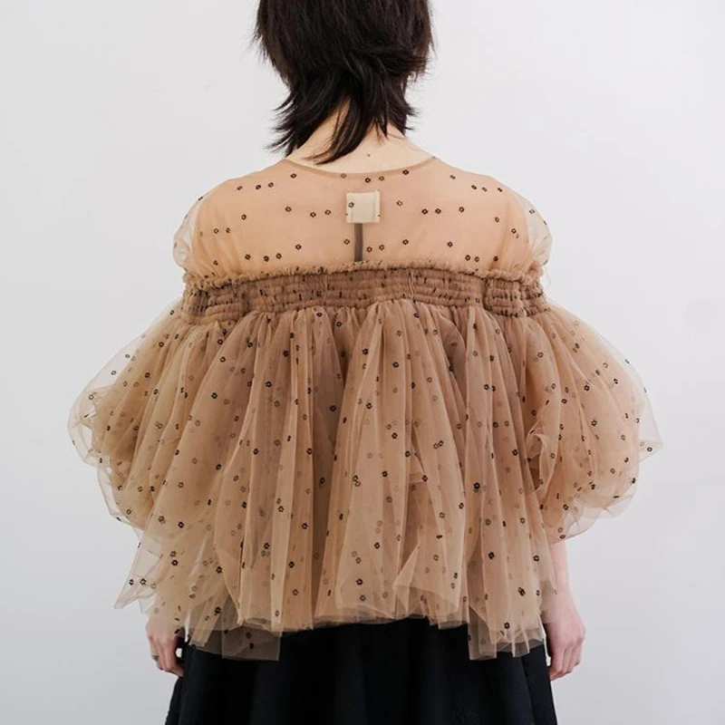 Женская блузка в горошек TWOTWINSTYLE белая Элегантная с квадратным воротником