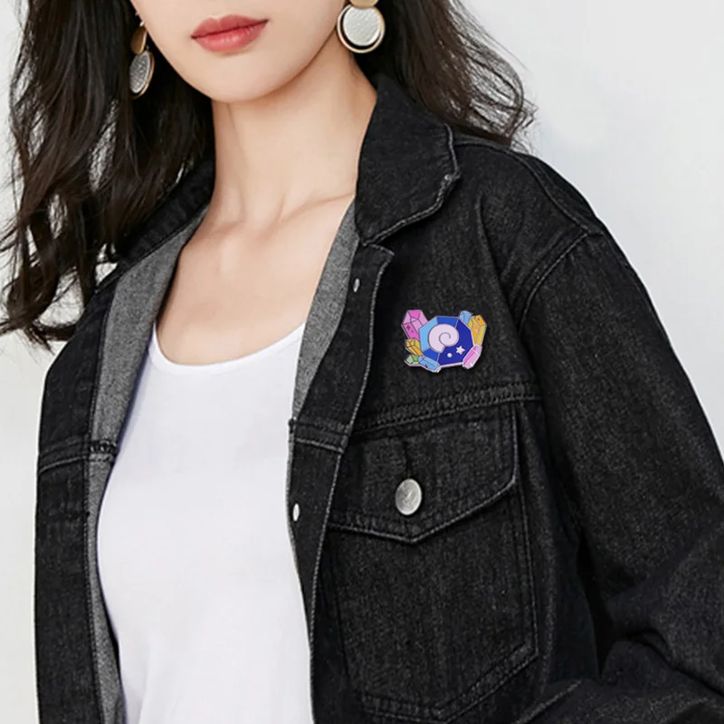 Животные перекрещивание красивый кристалл кластер Эмаль Булавка окаменелости