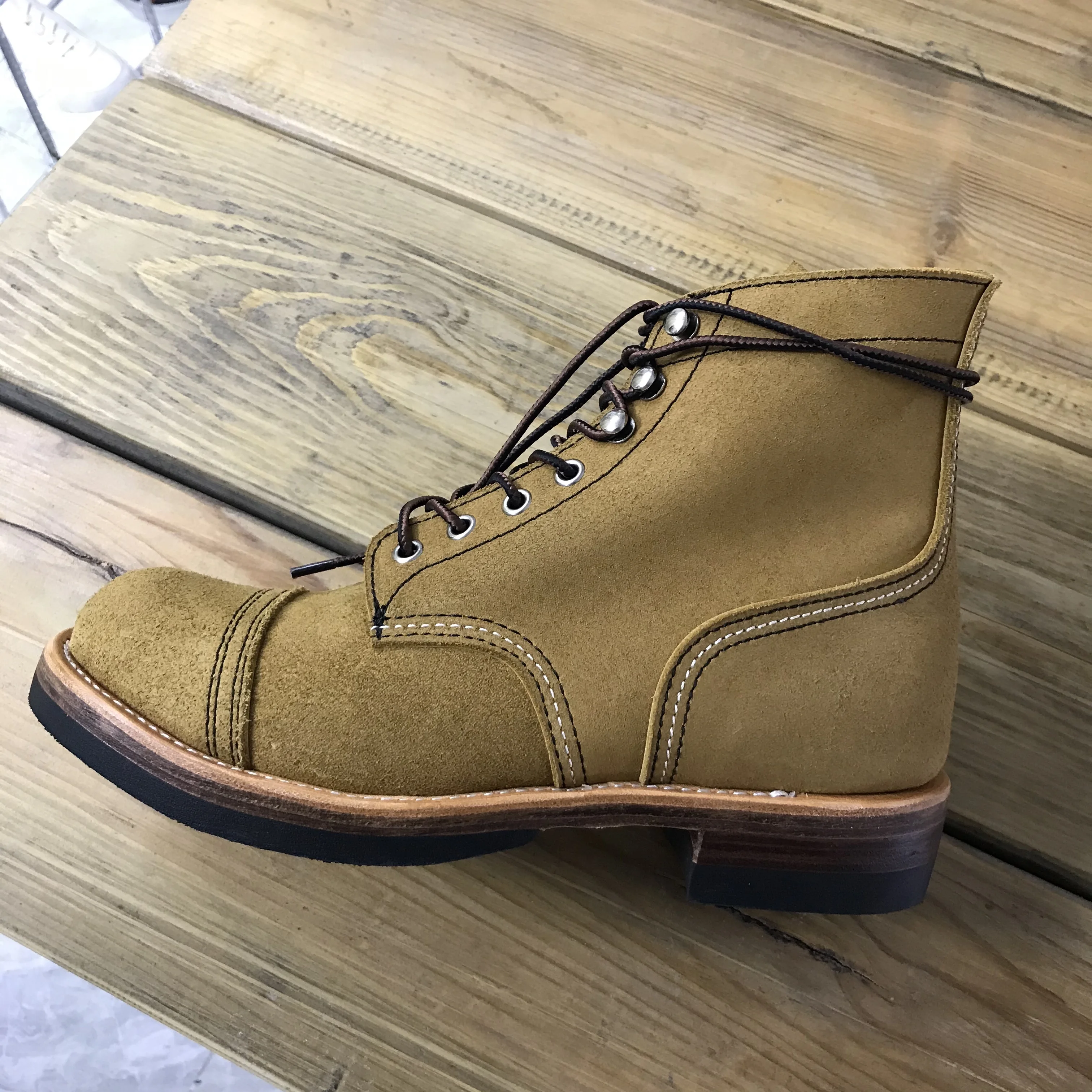

YQ8113 Avfly Super Quality Handmade Goodyear Welted American Suede Leather Boots Special Colours Custom Made Service Available