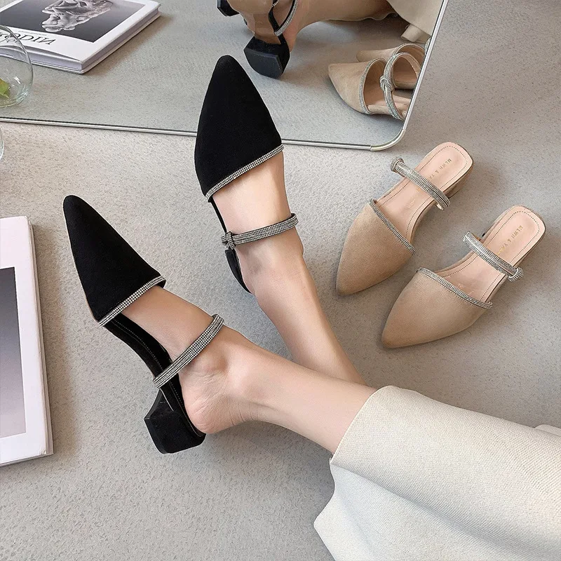 

Cover Toe Shoes Woman 2021 Glitter Slides Flock Female Mule Pantofle Square heel Med Slippers Casual Jelly Pointed Mules New Blo