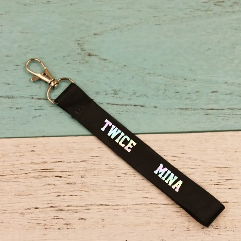 Дважды альбомный сигнал Kpop Tzuyu Pin Dahyun Sana название брелок K pop подвеска лазерный