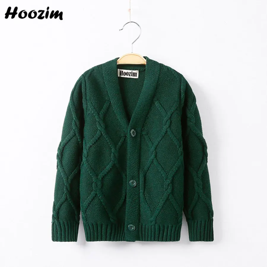 Модный однотонный вязаный свитер в клеточку зеленого цвета с V-образным вырезом