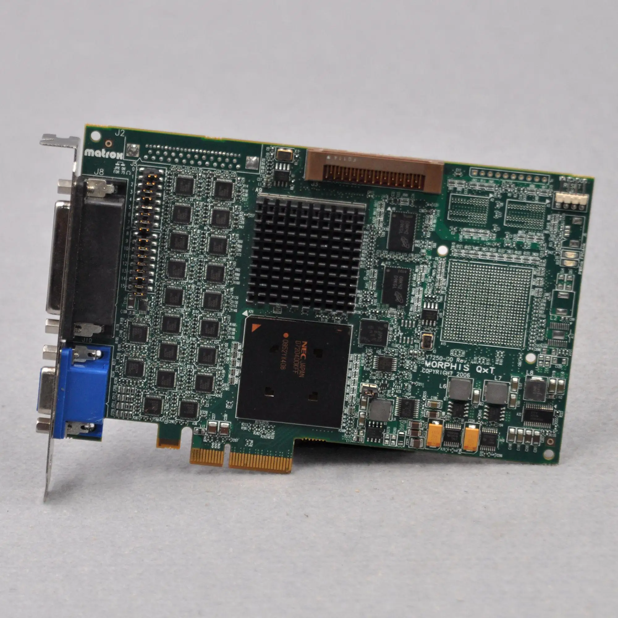 Matrox Y7250-00 Rev. Рамку захватами |