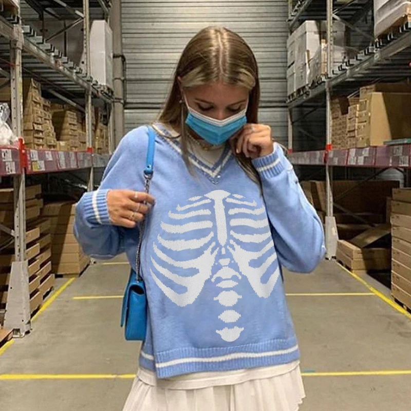 Женский свитер оверсайз с принтом черепа и V-образным вырезом в стиле Харадзюку